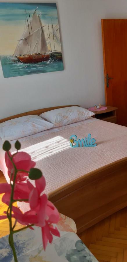 Apartman Lorena Stari Grad  Exterior foto