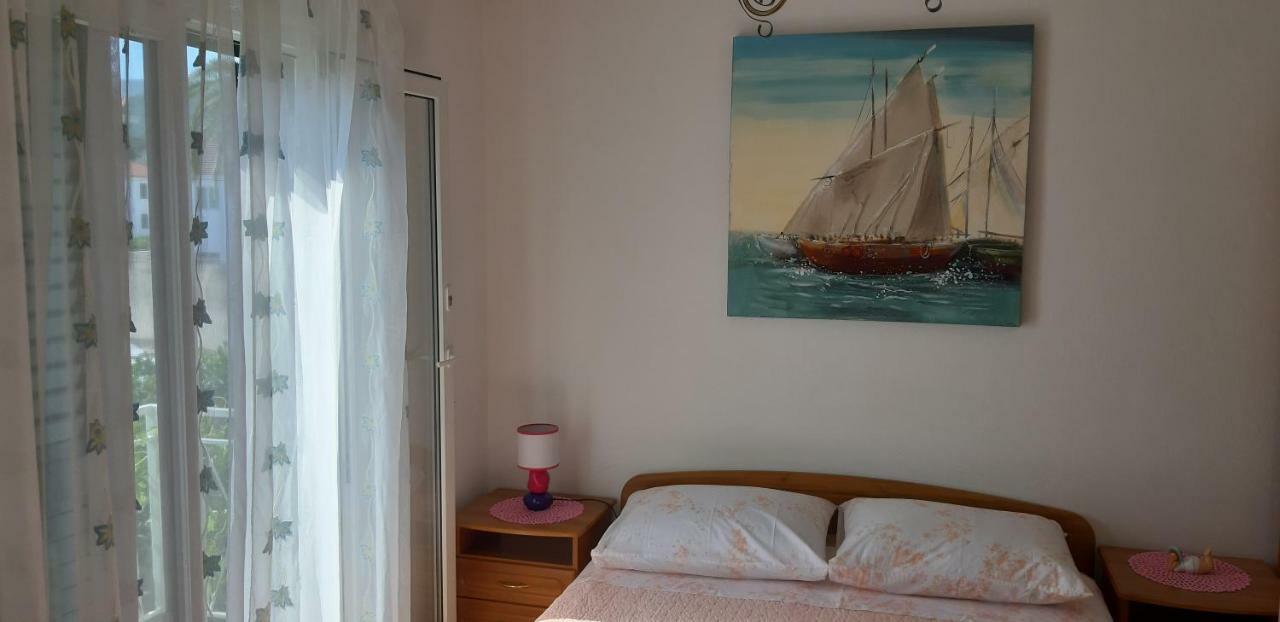 Apartman Lorena Stari Grad  Exterior foto